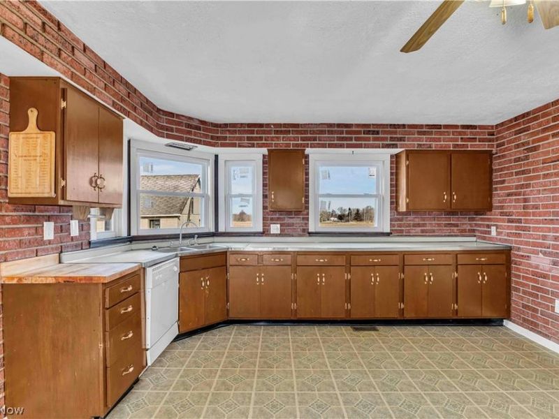 4470 Avon Lake Road, Litchfield, OH 44253 Photo 13