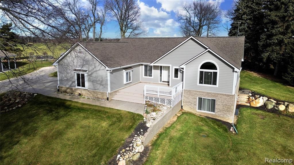 2595 Clinton Hills Road, Ortonville Vlg, MI 48462 Main Photo