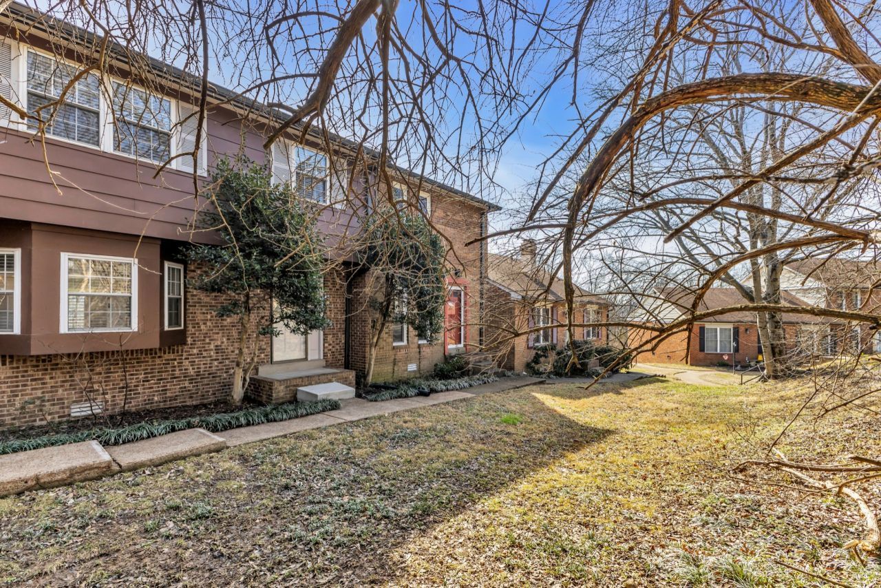 353 Huntington Ridge Dr  Nashville, TN 37211