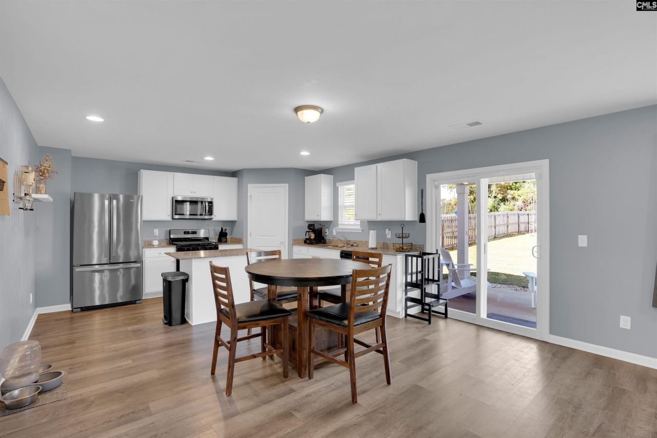 135 Savannah Wood Road Photo 11