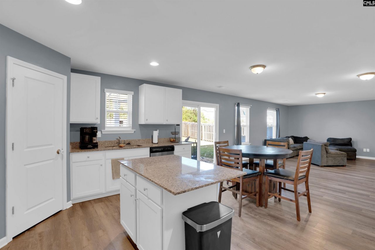 135 Savannah Wood Road Photo 14