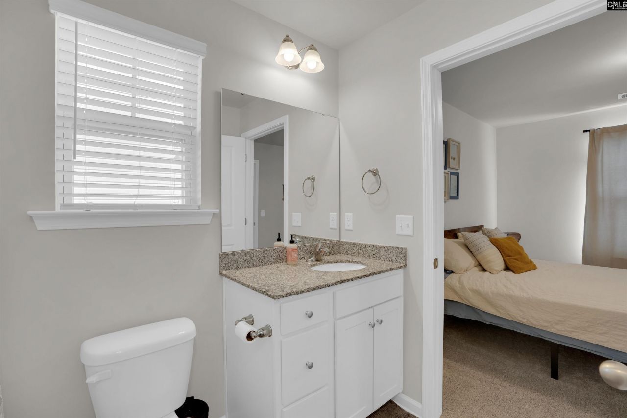 135 Savannah Wood Road Photo 23