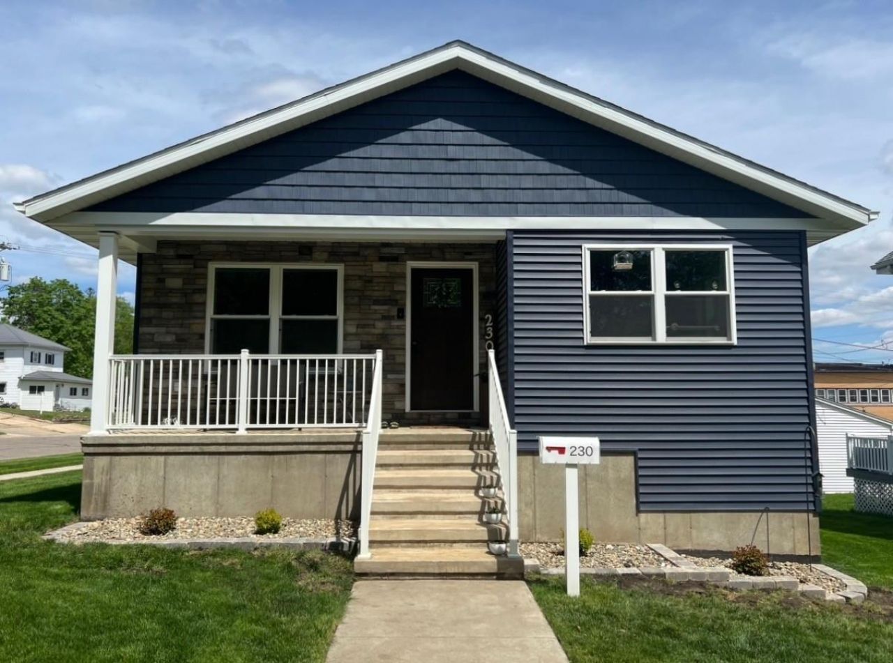 230 W Grand Street, Monticello, IA 52310 Main Photo