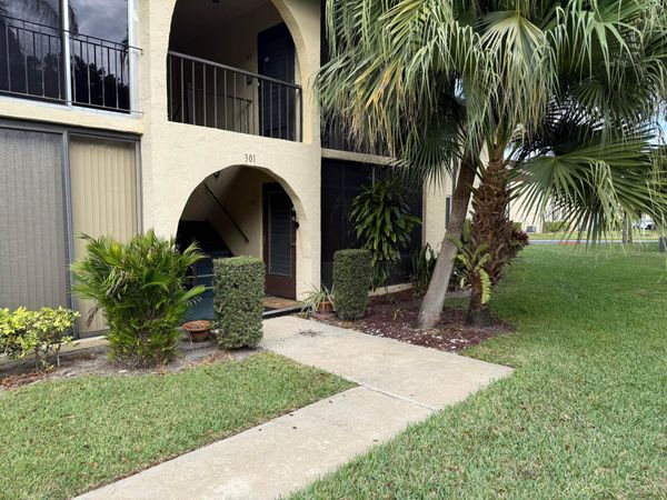 301 Pine Ridge Circle, Unit B-1, Greenacres, FL 33463