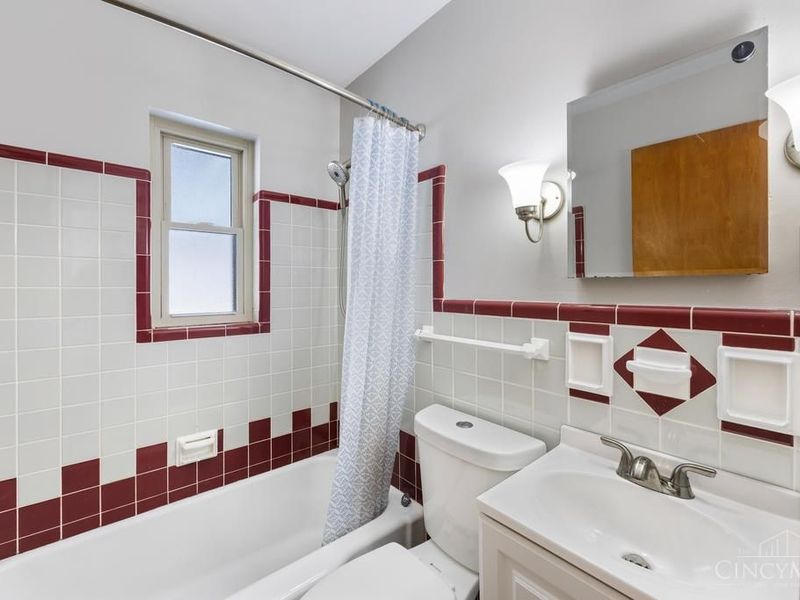 1144 Hempstead Drive, Cincinnati, OH 45231 Photo 13