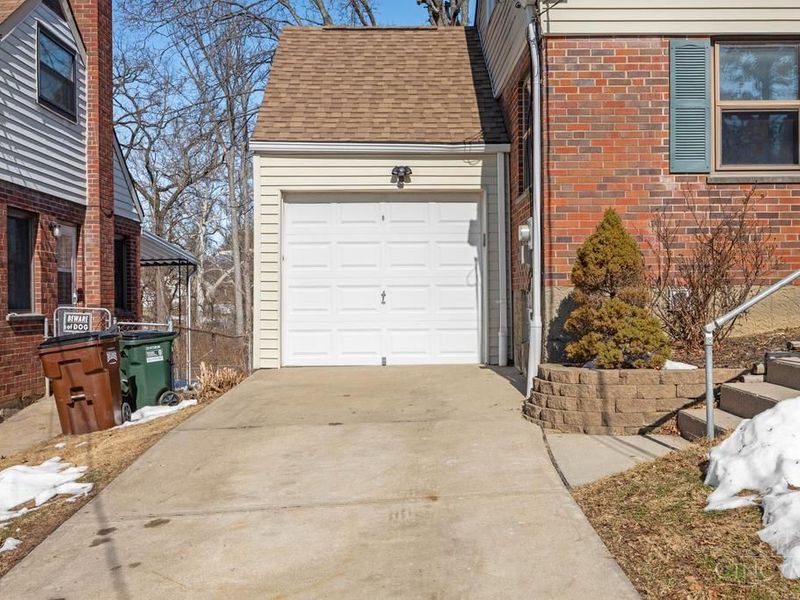 1144 Hempstead Drive, Cincinnati, OH 45231 Photo 32