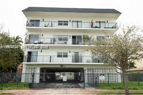 1960 Marseille Dr, Unit 305, Miami Beach, FL 33141 Photo