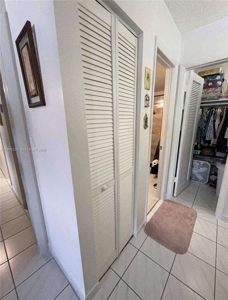 6190 W 19th Ave, Unit 205, Hialeah, FL 33012 Photo