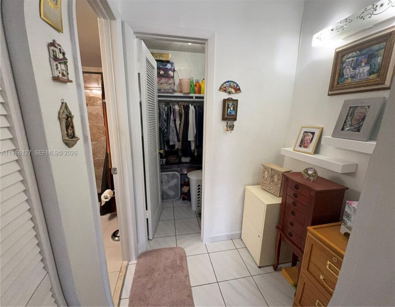 6190 W 19th Ave, Unit 205, Hialeah, FL 33012 Photo