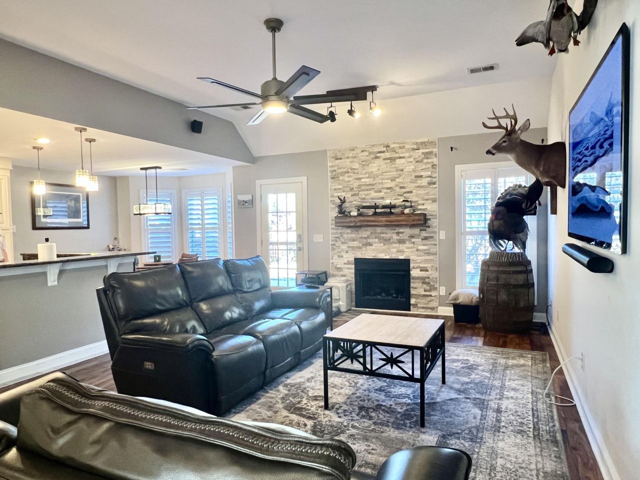 8765 Alexandria Drive Drive Photo 7