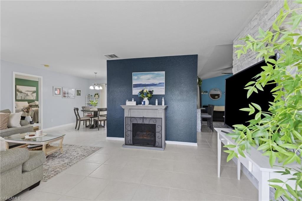 303 NE 13th Ave, Cape Coral, FL 33909 Photo