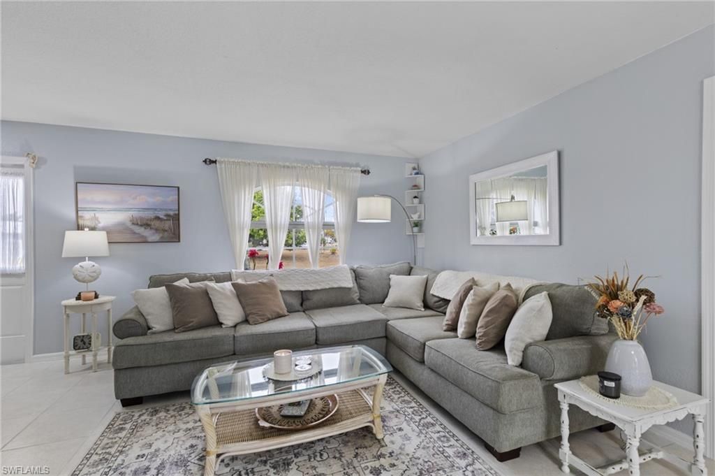 303 NE 13th Ave, Cape Coral, FL 33909 Photo