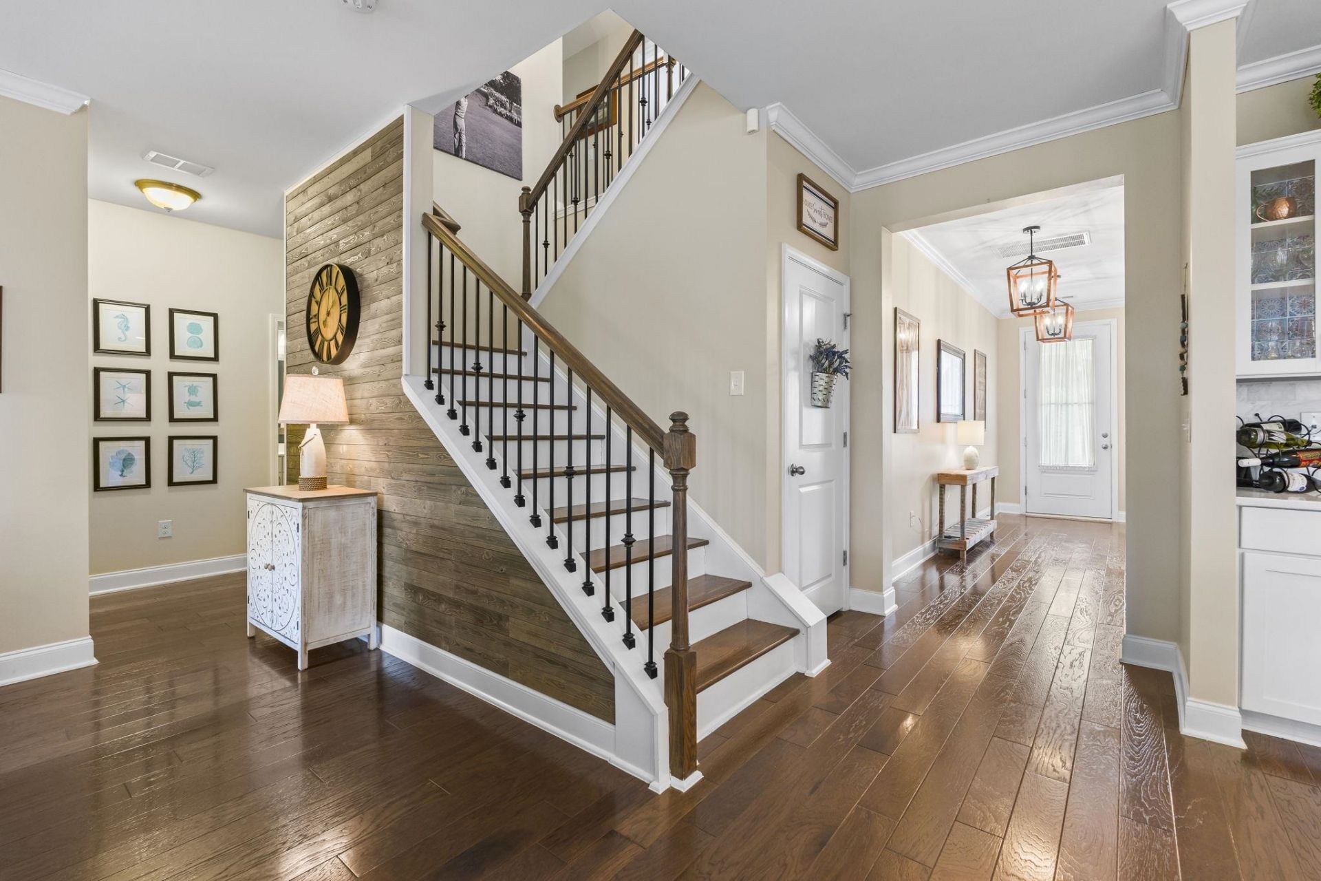 825 Falkirk St. Photo 21