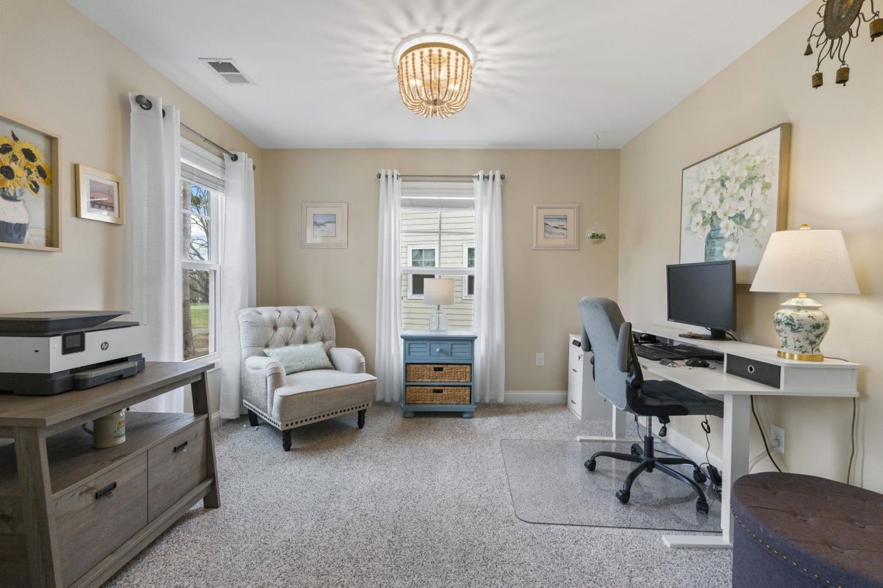 825 Falkirk St.  Photo 26