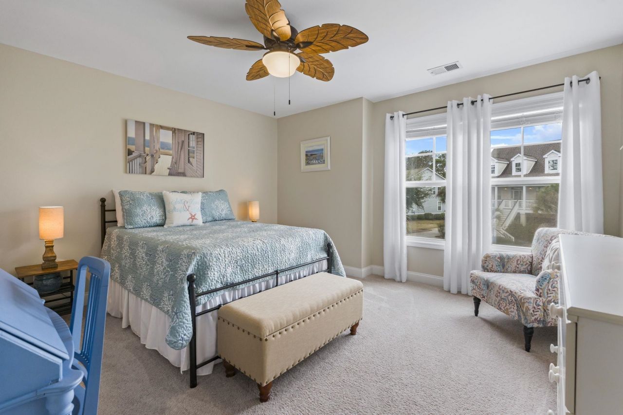 825 Falkirk St.  Photo 31