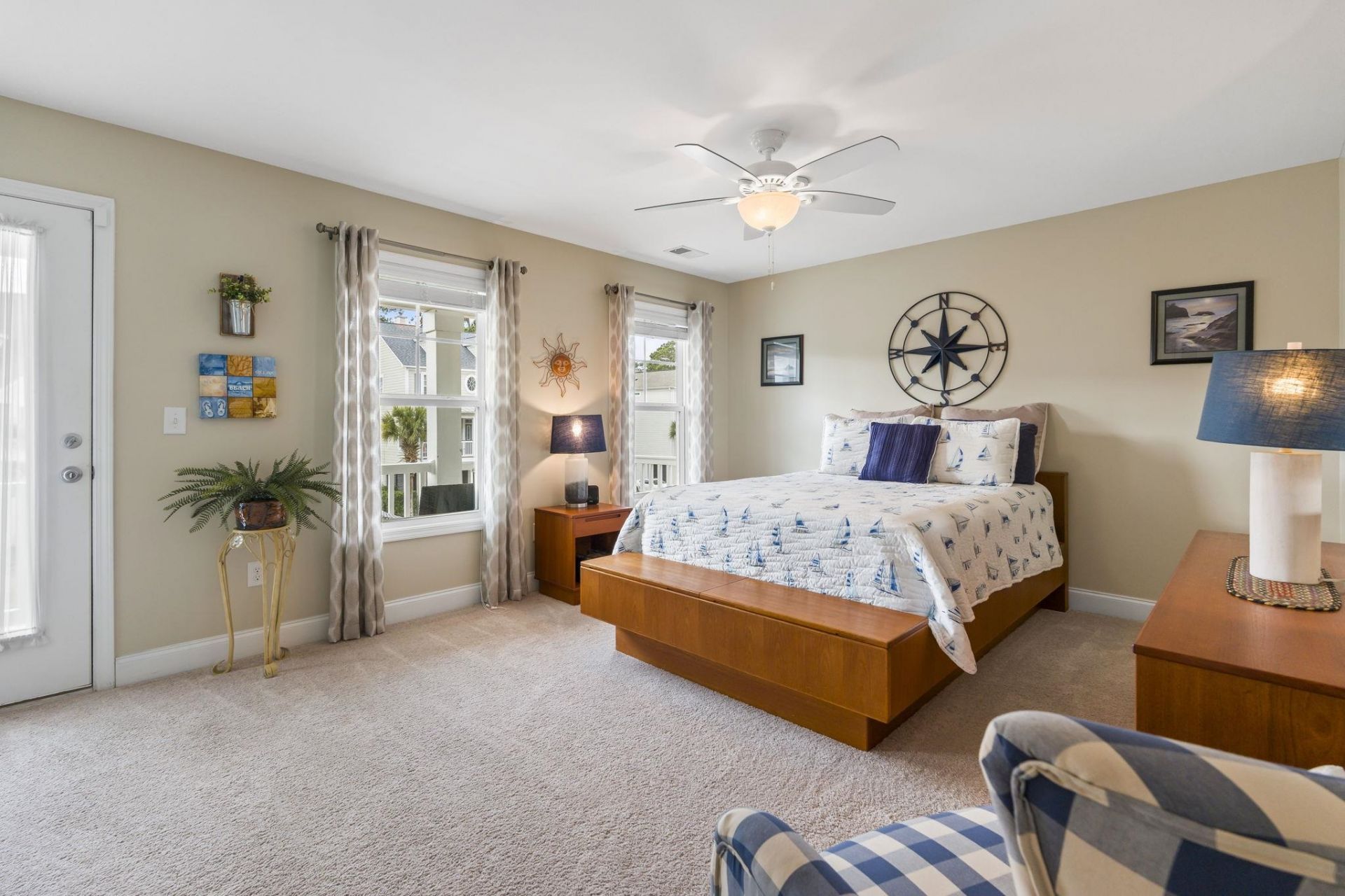 825 Falkirk St. Photo 31