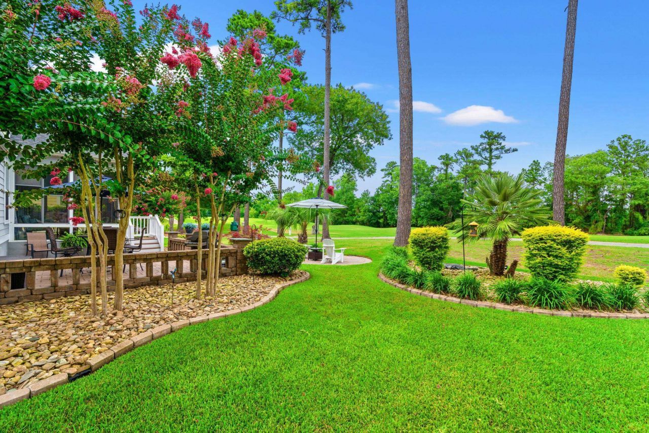 825 Falkirk St.  Photo 37