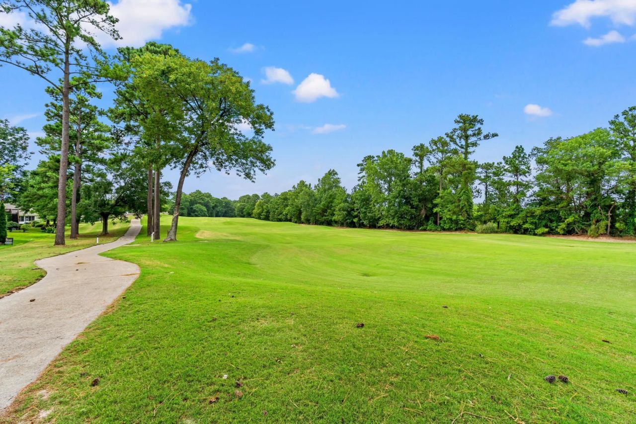 825 Falkirk St.  Photo 38