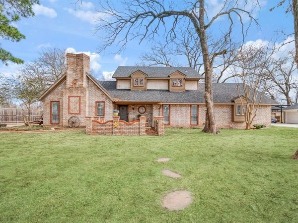 835 39th Street SE, Paris, TX 75462