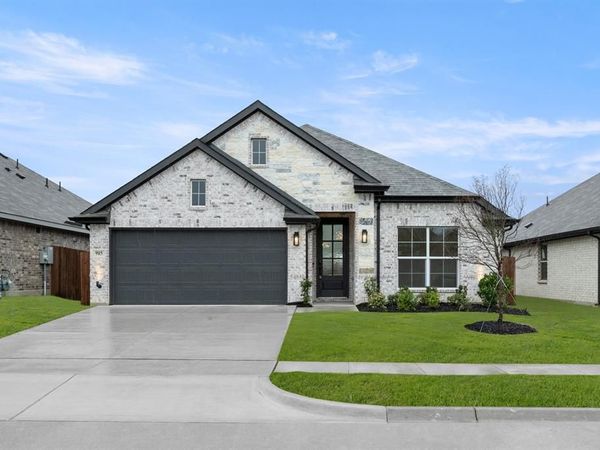 915 Madeline Lane, Cleburne, TX 76033