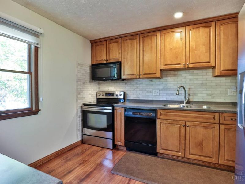 57 Landis Circle, Millville, OH 45013 Photo 15