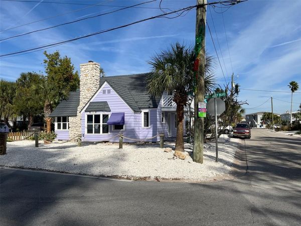 8401 W GULF BOULEVARD, TREASURE ISLAND, FL 33706