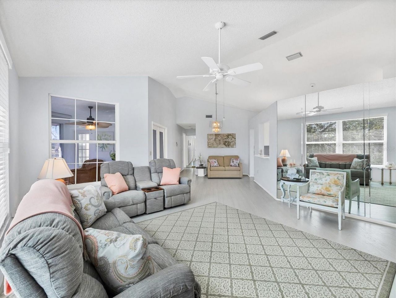 4050 Pinebrook Circle, Unit 9, Bradenton, FL 34209 Photo