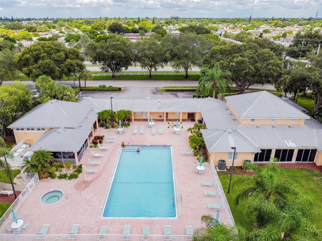 4050 Pinebrook Circle, Unit 9, Bradenton, FL 34209 Photo