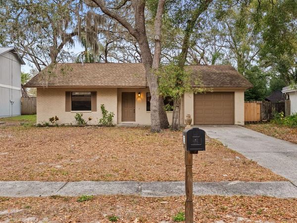 723 PENT STREET, TARPON SPRINGS, FL 34689