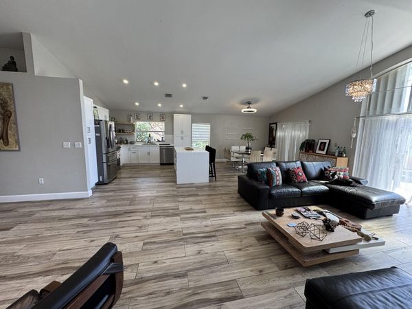 16534 NW 10th ST, Pembroke Pines, FL 33028