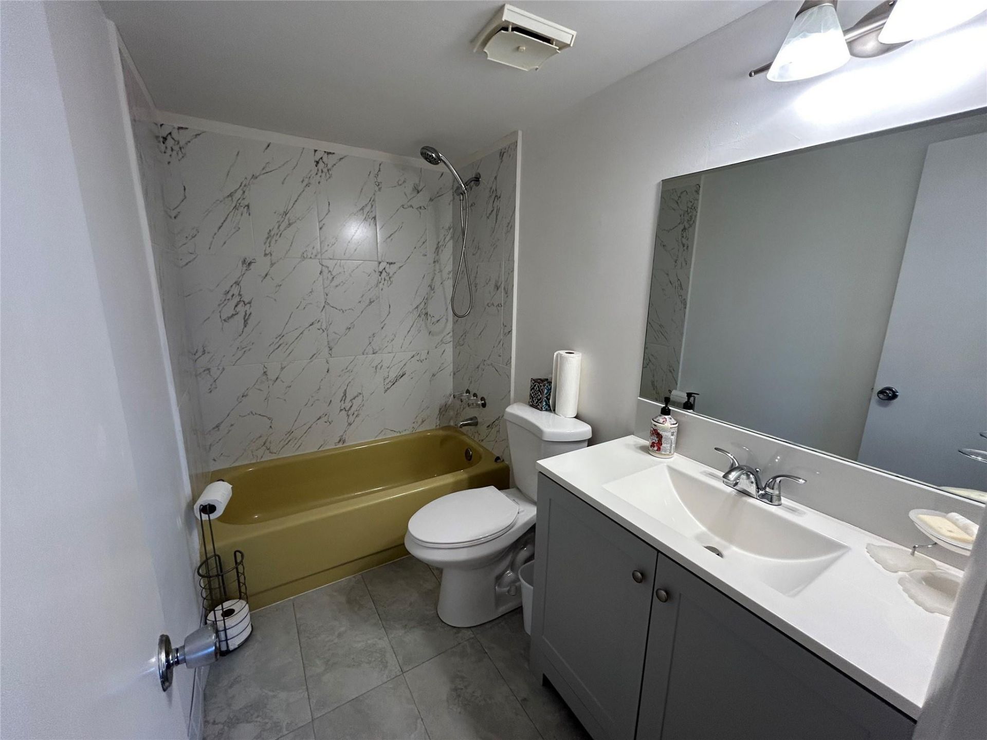 7805 NW 5th Court, Unit 202, Margate, FL 33063 Photo