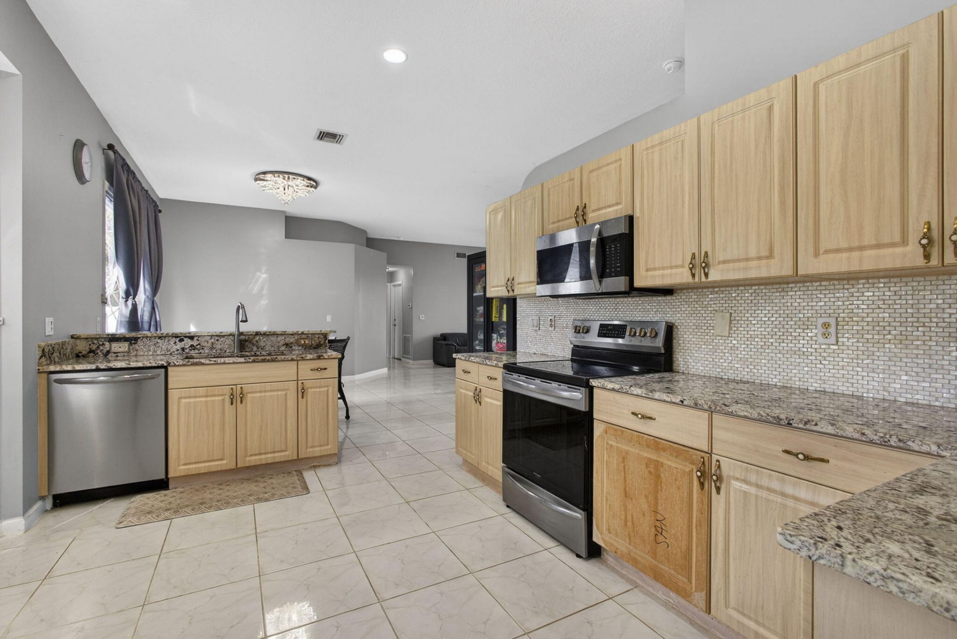 102 Brook Woode Court, Royal Palm Beach, FL 33411 Photo