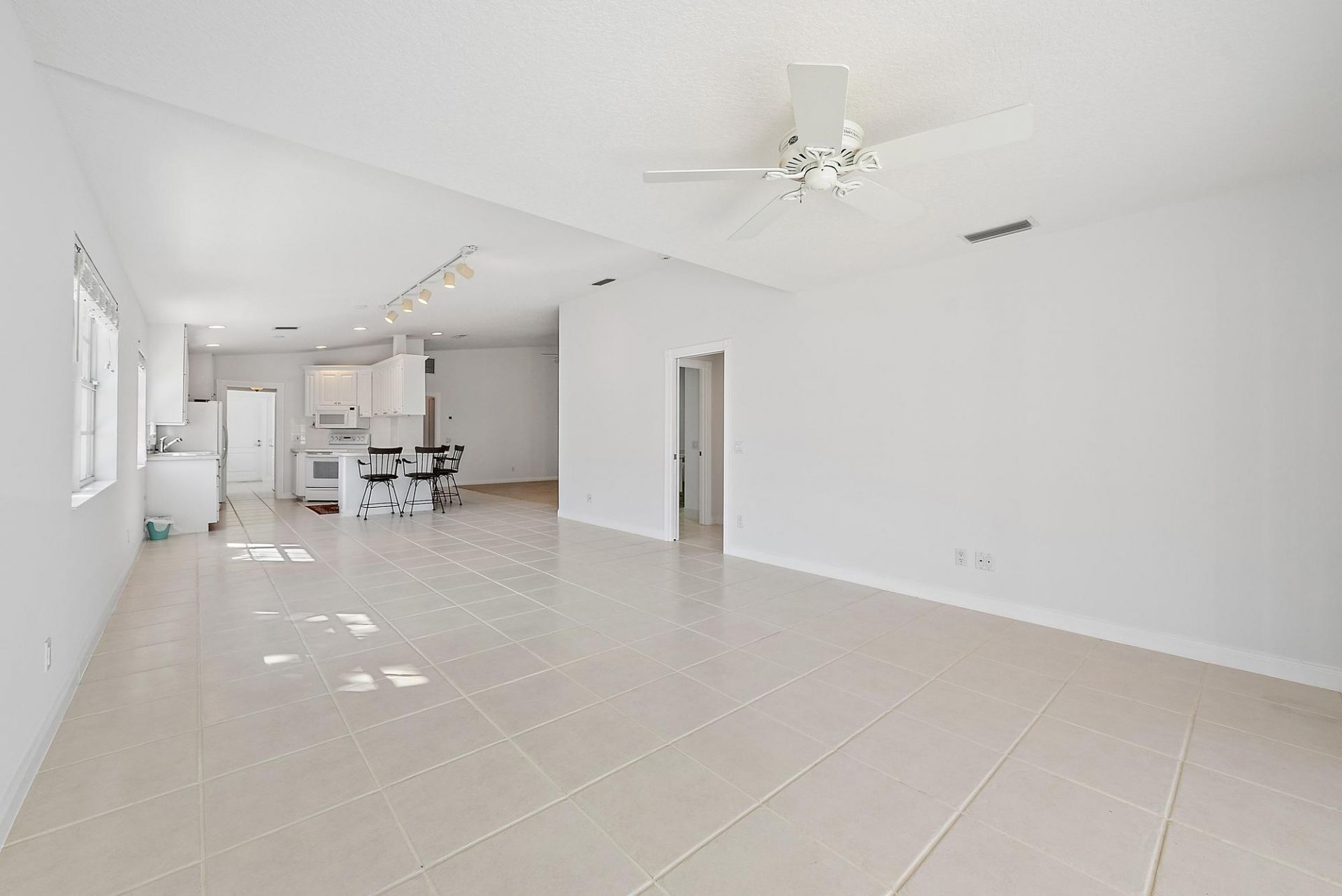 699 Hudson Bay Drive, Palm Beach Gardens, FL 33410 Photo