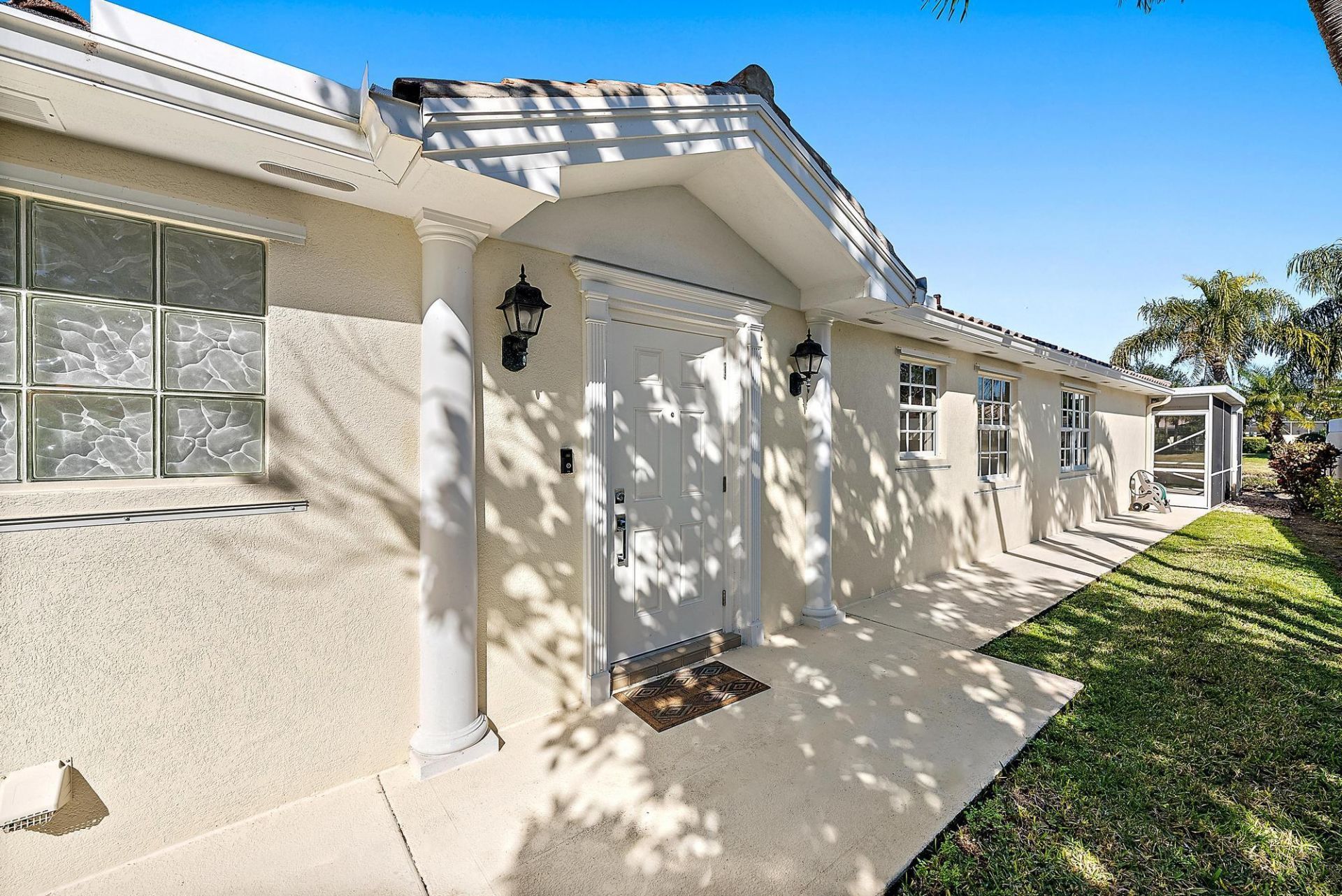 699 Hudson Bay Drive, Palm Beach Gardens, FL 33410 Photo