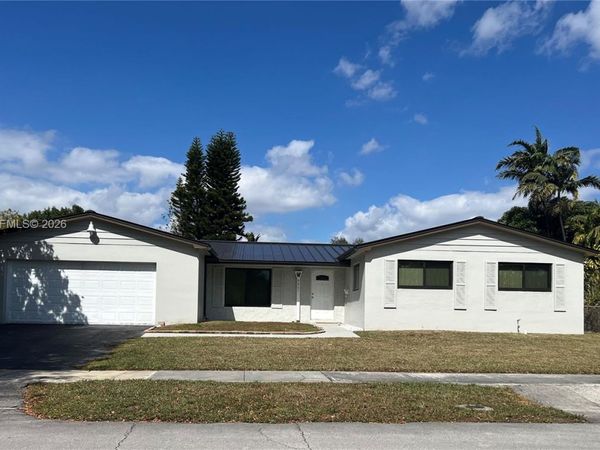 9801 SW 99th St , Miami, FL 33176