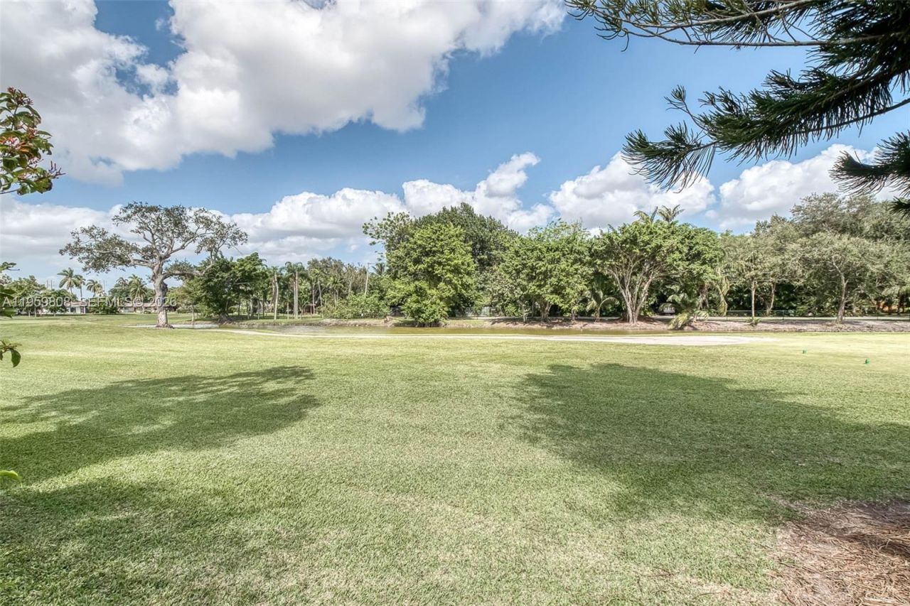 9801 SW 99th St , Miami, FL 33176 Photo