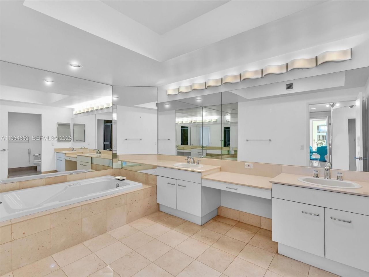 21150 Point Pl, Unit 2601, Aventura, FL 33180 Photo