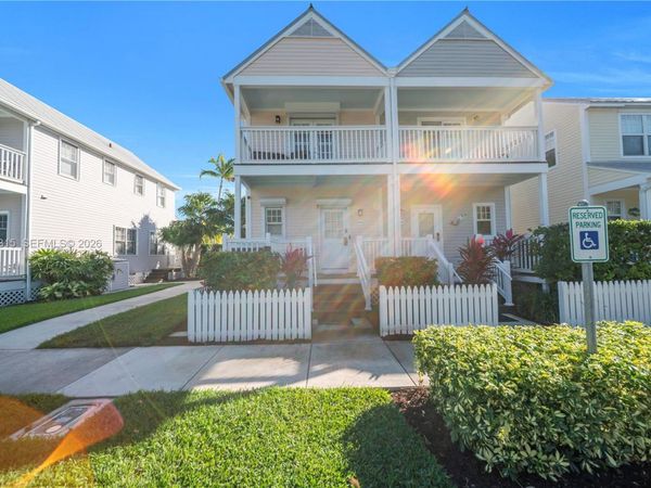 7026 Harbor Village Dr, Duck, FL 33050