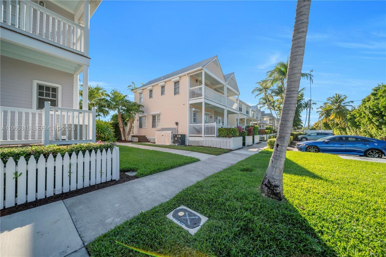 7026 Harbor Village Dr, Duck, FL 33050 Photo