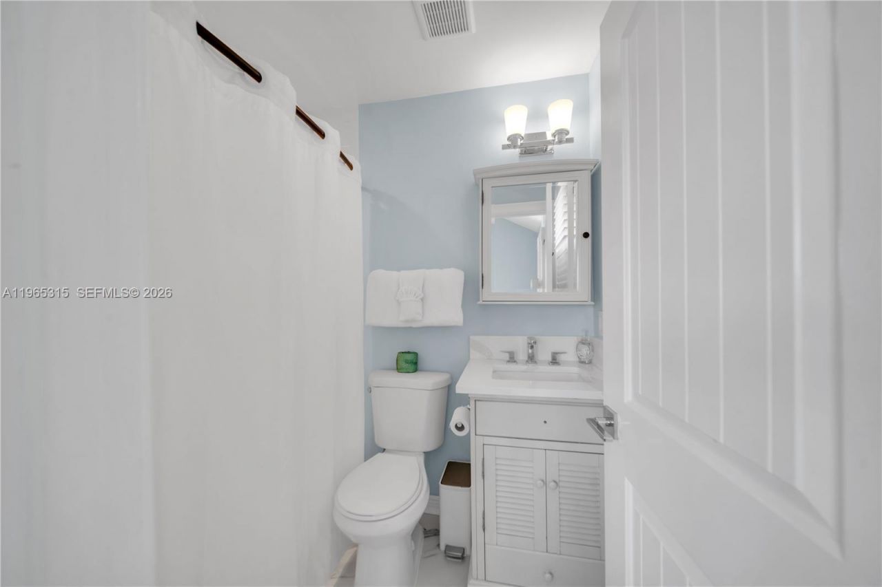 7026 Harbor Village Dr, Duck, FL 33050 Photo