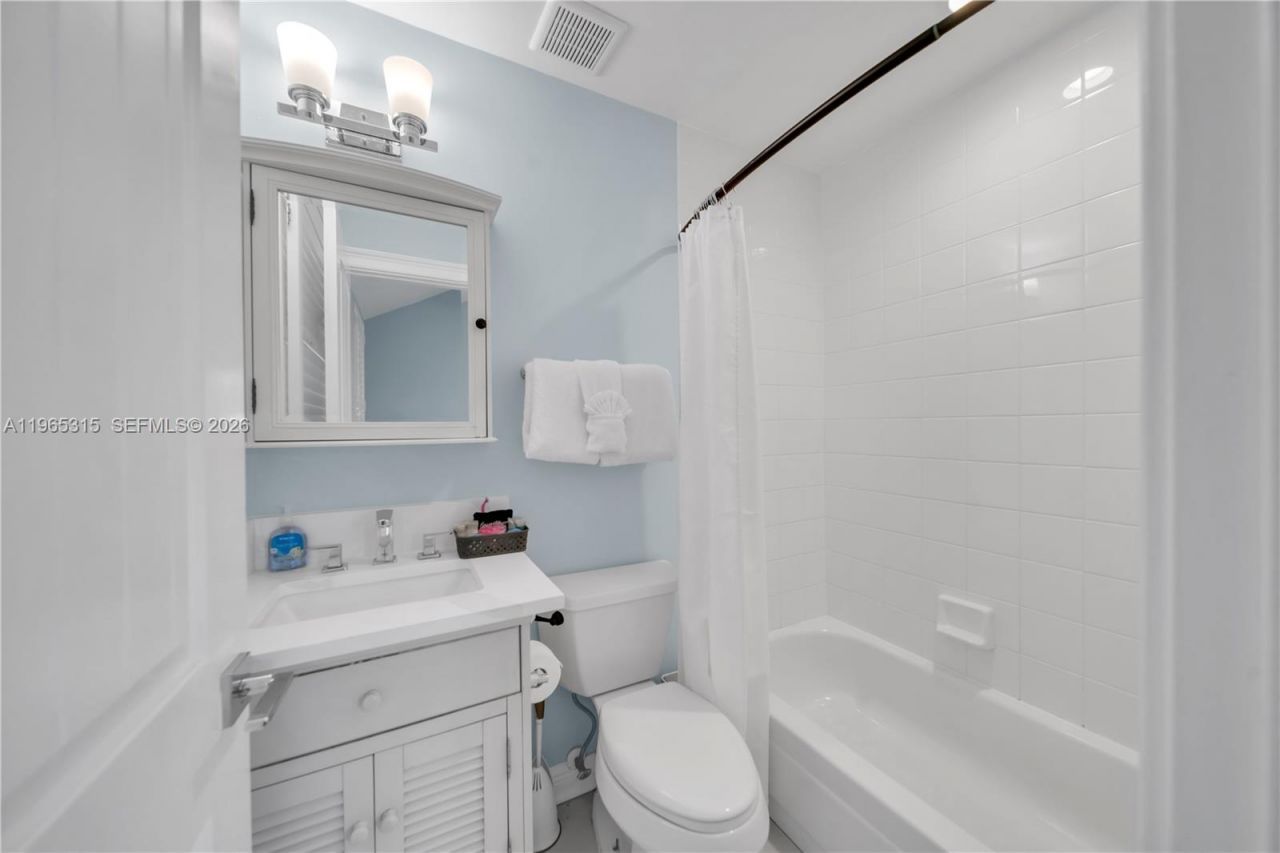 7026 Harbor Village Dr, Duck, FL 33050 Photo