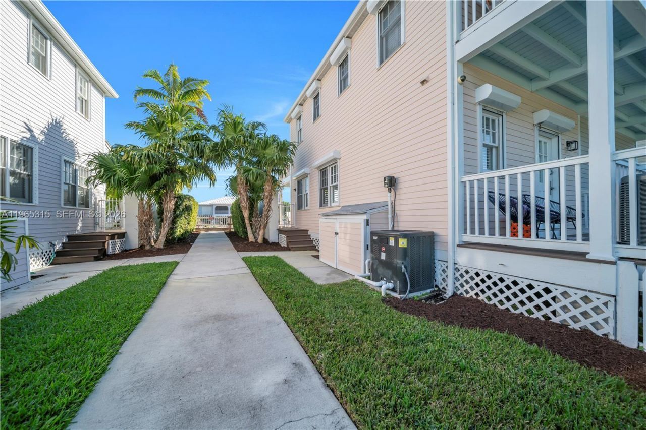 7026 Harbor Village Dr, Duck, FL 33050 Photo