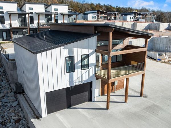 47 Old Oak Hill Drive, Unit 31, Reeds Spring, MO 65737