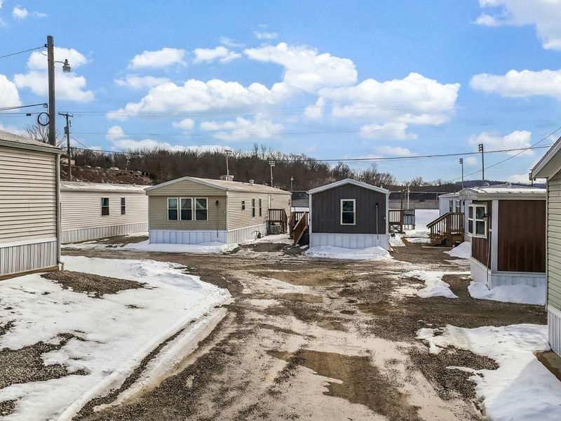 423 Donahey Drive, Unit 3, Utica, OH 43080 Photo 10