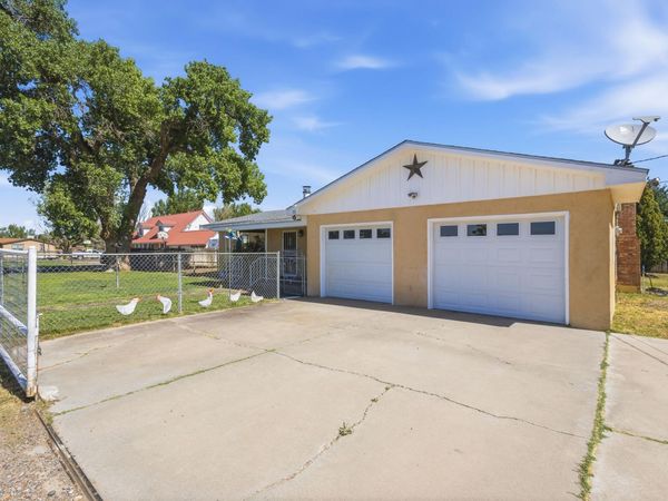15 Whitehouse Road, Los Lunas, NM 87031
