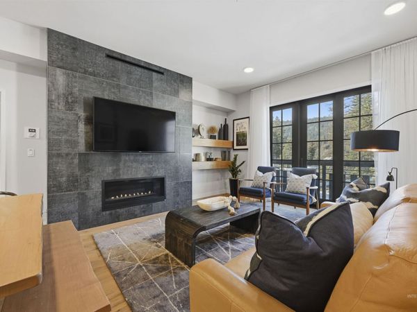 780 Village Dr, Unit 305, Donnelly, ID 83615