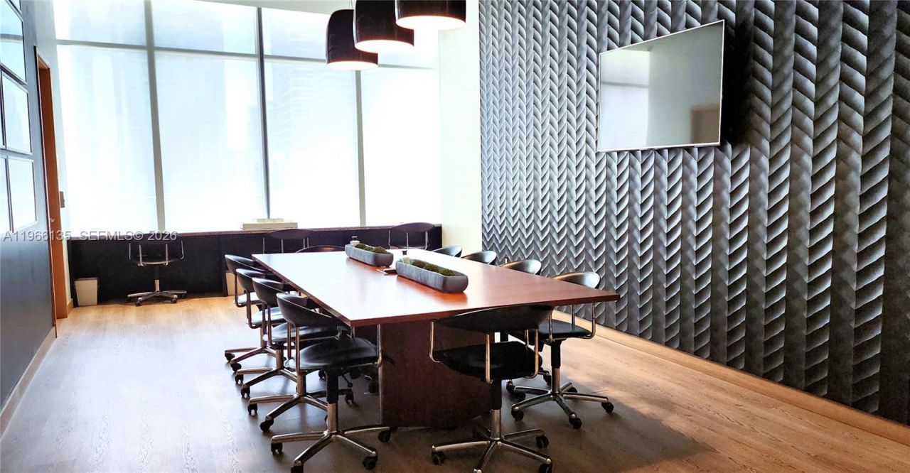 45 SW 9th St, Unit 2108, Miami, FL 33130 Photo