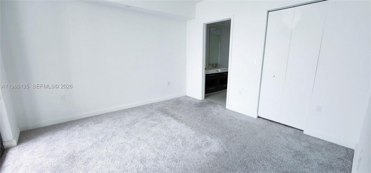 45 SW 9th St, Unit 2108, Miami, FL 33130 Photo