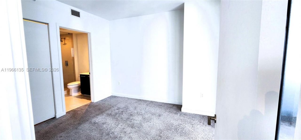 45 SW 9th St, Unit 2108, Miami, FL 33130 Photo