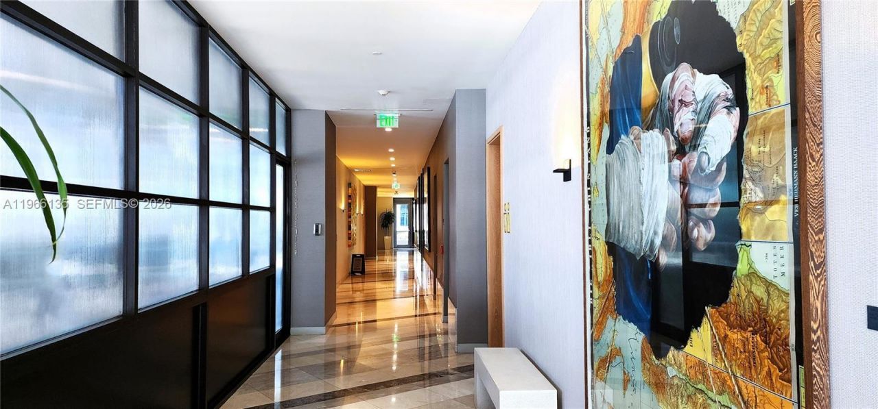 45 SW 9th St, Unit 2108, Miami, FL 33130 Photo